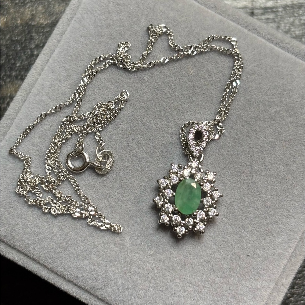 Natural Emerald w/ Zircon Halo Pendant Necklace and Stud Earrings Set - Picture 4 of 11